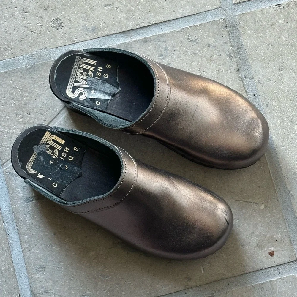 Sven Swedish Plain Clogs in Pewter + Black - Picture 5 of 5